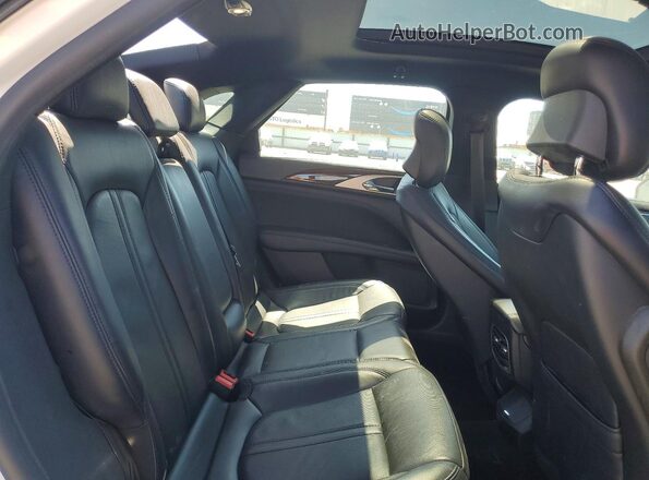3LN6L5MU5JR627480 2018 LINCOLN MKZ Белый Вид задних сидений