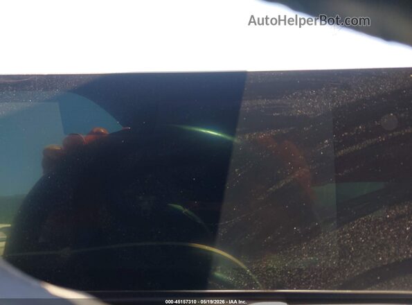 3MF13DM05R8D89408 2024 BMW M2 Silver Widok tylnych siedzeń