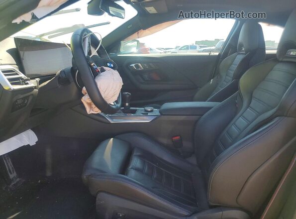 3MF23DM06S8E92394 2025 BMW M2 Зеленый Вид салона спереди