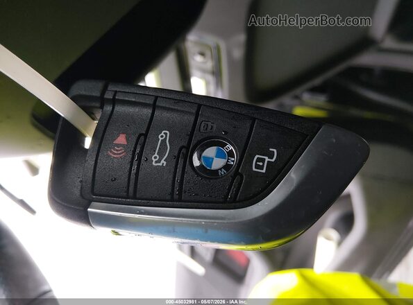 3MF23DM09S8F54919 2025 BMW M2 Black Dashboard view