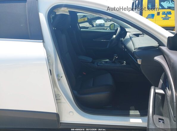 3MVDMBAM0SM750984 2025 MAZDA CX-30 White Սալոնի դիմացի տեսք