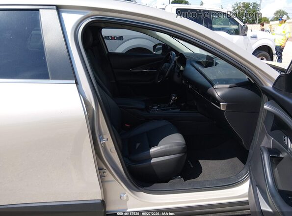 3MVDMBBM0RM648688 2024 MAZDA CX-30 Gold Սալոնի դիմացի տեսք
