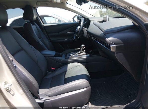 3MVDMBBM6RM659016 2024 MAZDA CX-30 Серебряный Вид салона спереди