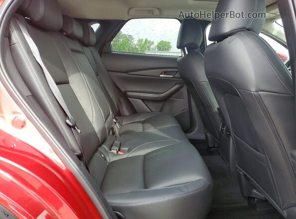 3MVDMBCL9TM134710 2026 MAZDA CX-30 Красный Вид задней части салона