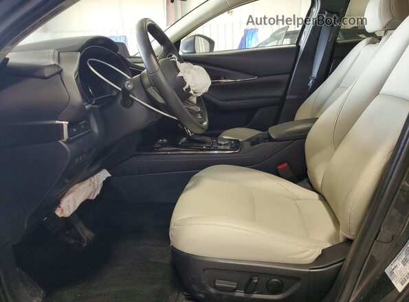 3MVDMBCM0RM671015 2024 MAZDA CX-30 Gray Widok wnętrza z przodu