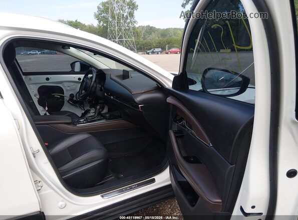3MVDMBDY1PM558222 2023 MAZDA CX-30 White Front interior view