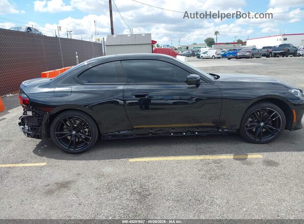 3MW23CM09R8E53948 2024 BMW 2 SERIES Black Widok wnętrza 360 stopni
