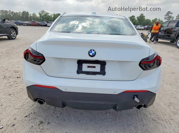 3MW33CM01R8E26876 2024 BMW 2 SERIES Белый Вид салона спереди
