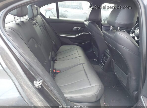 3MW5R7J02L8B09165 2020 BMW 3 SERIES Gray VIN կոդի պիտակի տեսք