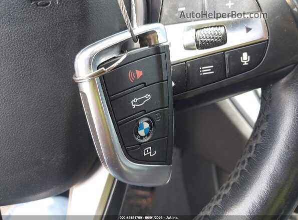 3MW5R7J02L8B09165 2020 BMW 3 SERIES Gray Առջևի վահանակի տեսք