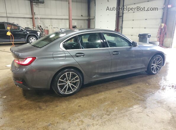 3MW5R7J06M8B75252 2021 BMW 3 SERIES Gray VIN კოდის სტიკერის ხედი