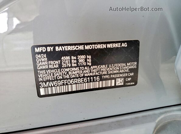 3MW69FF06R8E61116 2024 BMW 3 SERIES Gray Вид підкапотного простору