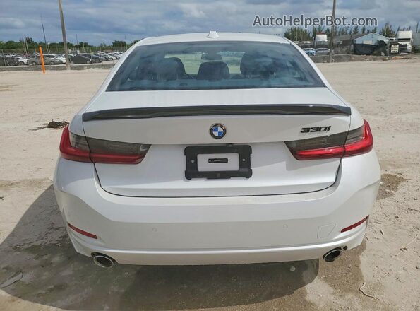 3MW69FF08R8E27677 2024 BMW 3 SERIES White უკანა ხედი