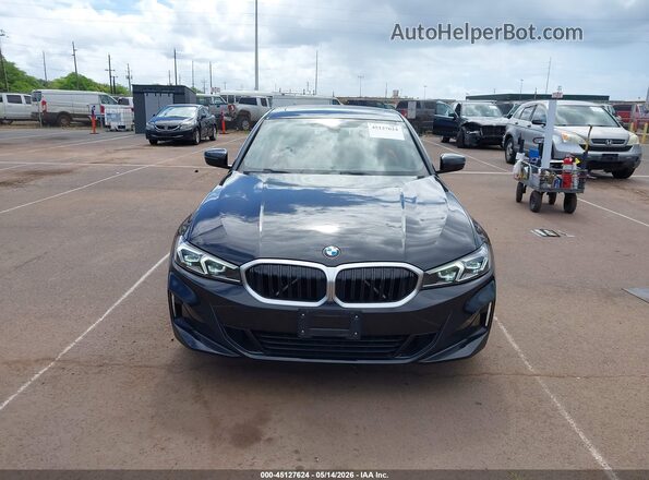 3MW69FF0XP8D10938 2023 BMW 3 SERIES Black Rear interior view