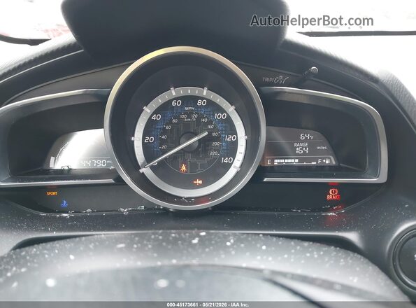 3MYDLBYV0HY185254 2017 TOYOTA YARIS IA Red Հետևի նստատեղերի տեսք