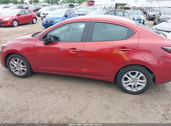 3MYDLBYV0HY185254 2017 TOYOTA YARIS IA Red Սալոնի 360 աստիճան տեսք