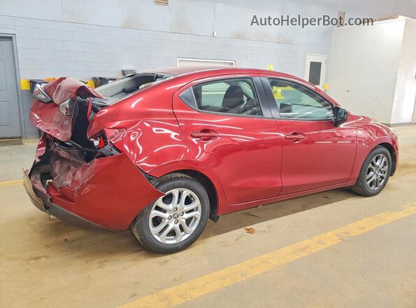 3MYDLBYV0JY302174 2018 TOYOTA YARIS Red Задня права чверть