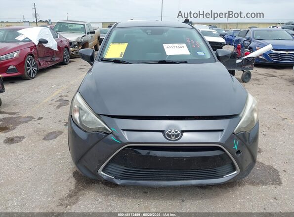 3MYDLBYV0JY324689 2018 TOYOTA YARIS IA Gray Սարքավորումների վահանակի տեսք