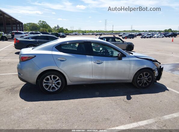 3MYDLBYV1HY183724 2017 TOYOTA YARIS IA Gray 