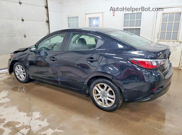 3MYDLBYV1HY187806 2017 TOYOTA YARIS Черный Задняя левая четверть