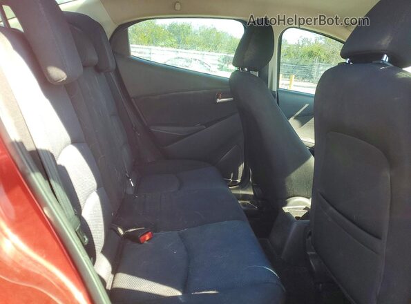 3MYDLBYV1JY333627 2018 TOYOTA YARIS Red Вид задніх сидінь