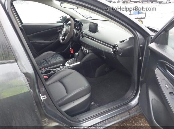 3MYDLBYV1KY513496 2019 TOYOTA YARIS Gray Вид салону спереду