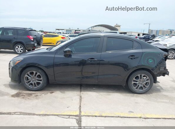 3MYDLBYV1KY515183 2019 TOYOTA YARIS Black 