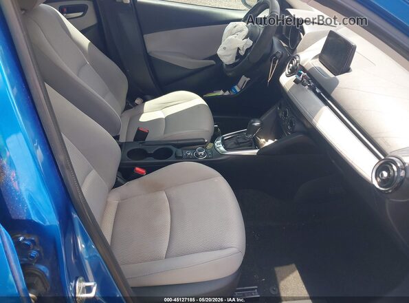 3MYDLBYV1KY524661 2019 TOYOTA YARIS Blue Vista interior delantera
