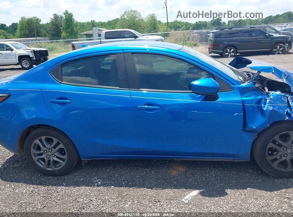 3MYDLBYV1KY524661 2019 TOYOTA YARIS Blue Vista interior trasera