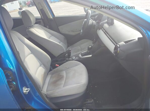 3MYDLBYV2KY520277 2019 TOYOTA YARIS Blue წინა სალონის ხედი
