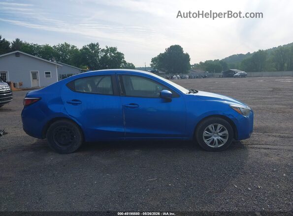3MYDLBYV2KY520277 2019 TOYOTA YARIS Blue უკანა სალონის ხედი
