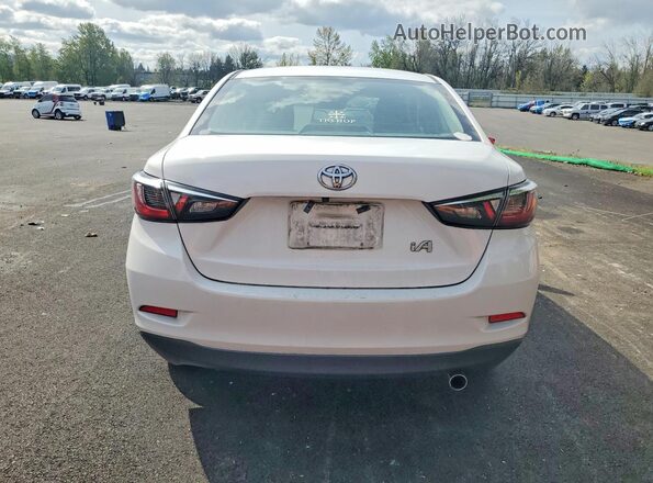 3MYDLBYV3HY173342 2017 TOYOTA YARIS White Հետևի տեսք