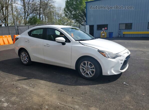 3MYDLBYV3HY173342 2017 TOYOTA YARIS White Առջևի աջ