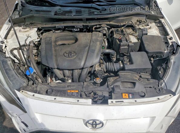 3MYDLBYV3HY173342 2017 TOYOTA YARIS White Սալոնի հետևի տեսք