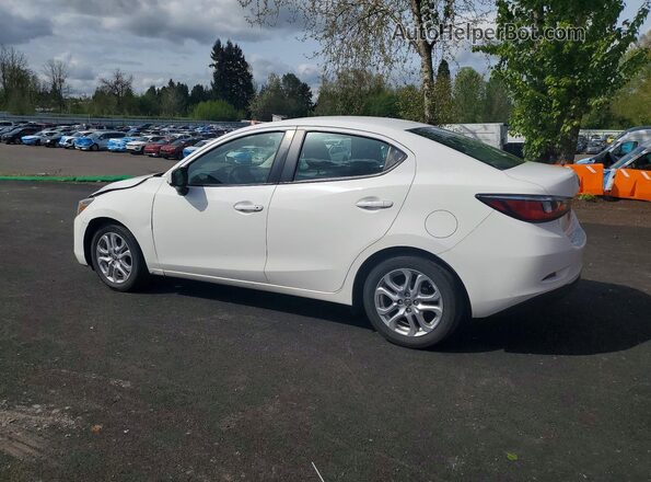 3MYDLBYV3HY173342 2017 TOYOTA YARIS White Հետևի ձախ