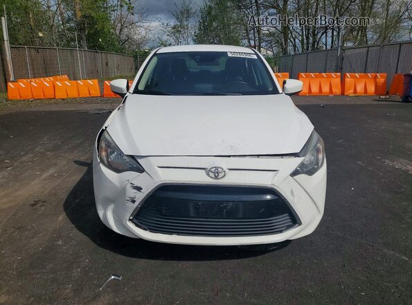 3MYDLBYV3HY173342 2017 TOYOTA YARIS White Դիմացի տեսք