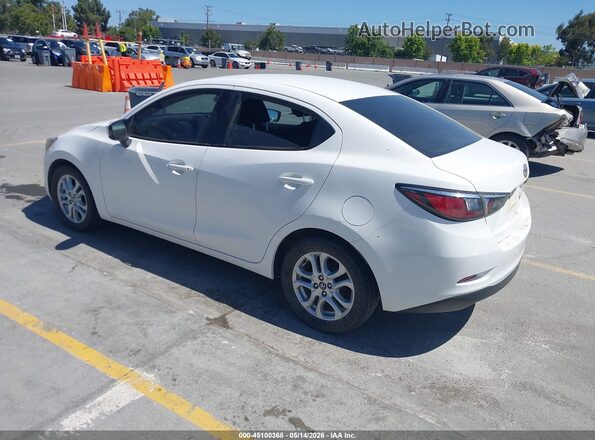 3MYDLBYV3HY180534 2017 TOYOTA YARIS IA White Tył lewy