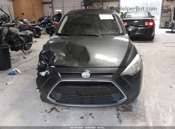 3MYDLBYV3HY185622 2017 TOYOTA YARIS IA Gray Սարքավորումների վահանակի տեսք
