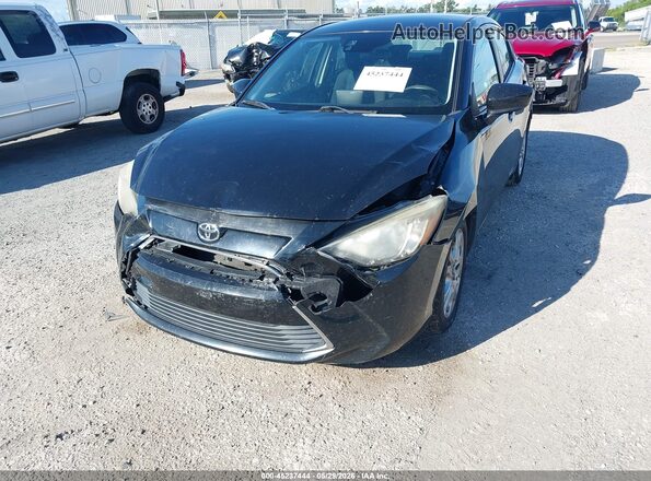 3MYDLBYV4HY188822 2017 TOYOTA YARIS IA Black Вид спереду