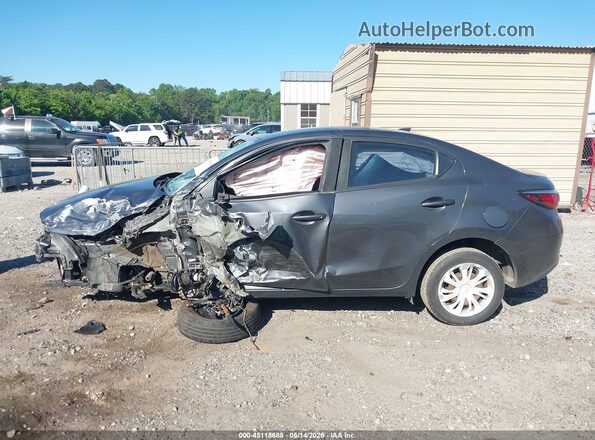 3MYDLBYV4KY502783 2019 TOYOTA YARIS Gray 