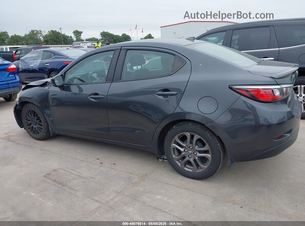 3MYDLBYV4KY503495 2019 TOYOTA LE Gray 