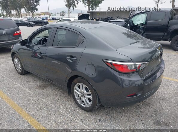 3MYDLBYV5HY149785 2017 TOYOTA YARIS IA Gray Rear left