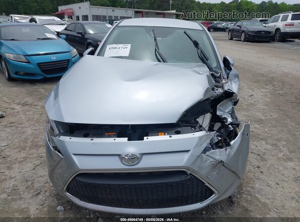 3MYDLBYV5KY526865 2019 TOYOTA YARIS Silver ხელსაწყოთა პანელის ხედი