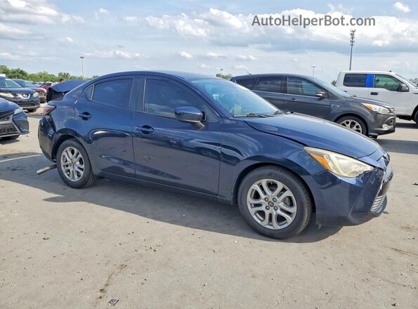 3MYDLBYV6HY176204 2017 TOYOTA YARIS Синий Передняя правая четверть