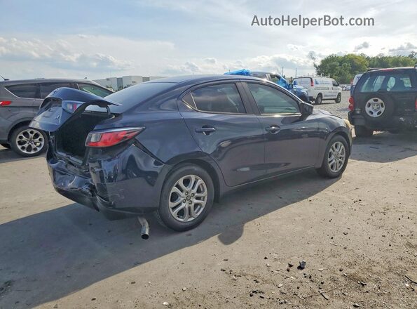 3MYDLBYV6HY176204 2017 TOYOTA YARIS Синий Задняя правая четверть