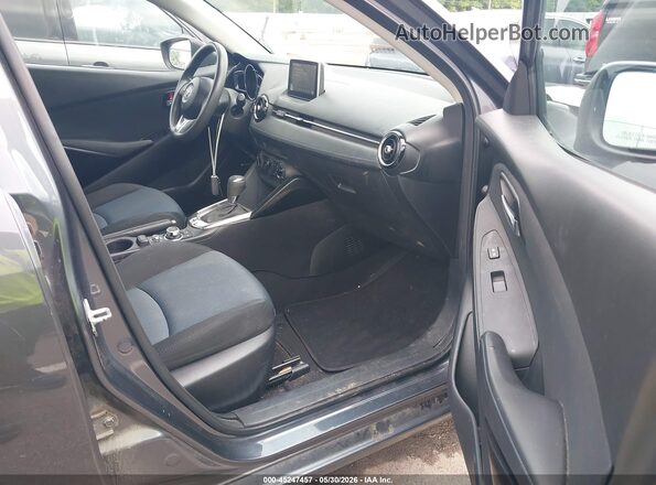 3MYDLBYV6HY184593 2017 TOYOTA YARIS IA Gray Սալոնի դիմացի տեսք