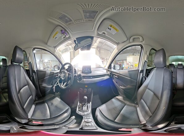 3MYDLBYV6KY509055 2019 TOYOTA YARIS Silver 