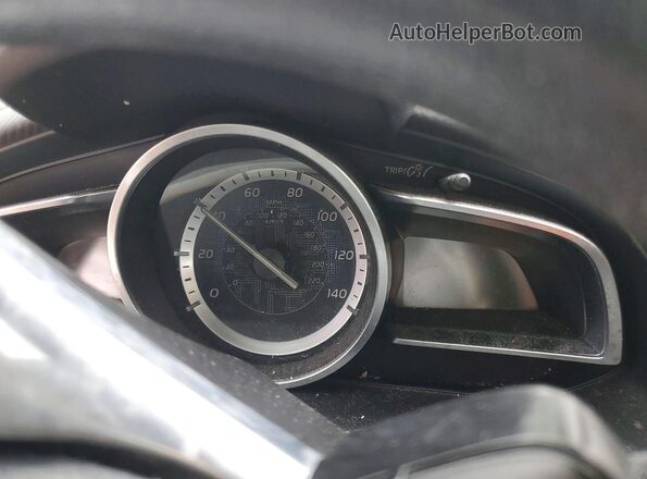 3MYDLBYV7JY320641 2018 TOYOTA YARIS White Instrument cluster view