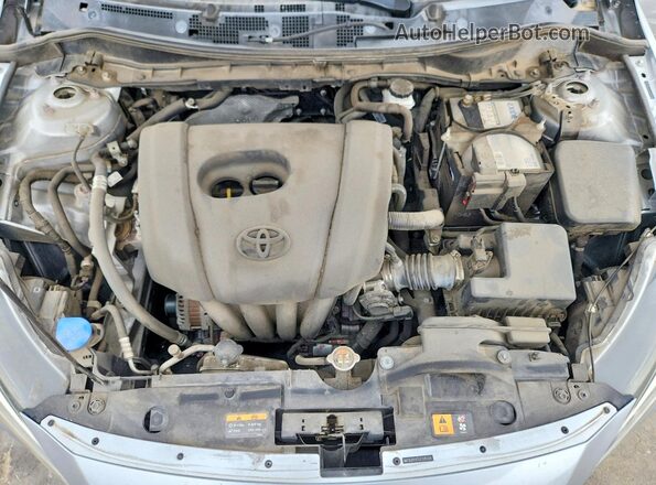 3MYDLBYV7JY326326 2018 TOYOTA YARIS Серебряный Вид задней части салона