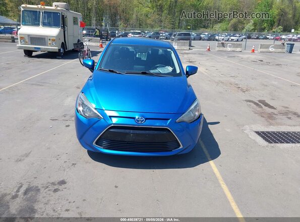 3MYDLBYV7JY329579 2018 TOYOTA YARIS IA Blue Vista del cuadro de instrumentos